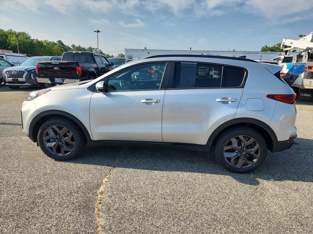 2022 Kia Sportage Nightfall Edition photo 4