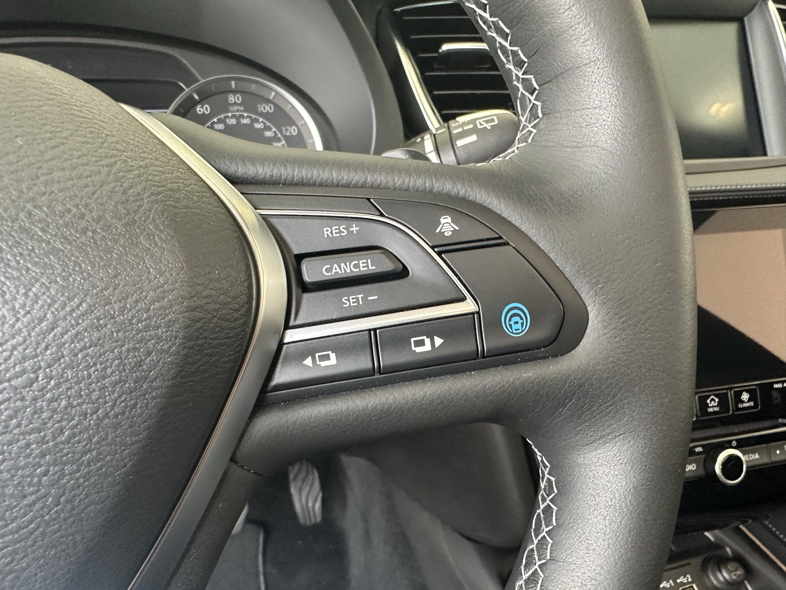2025 Infiniti QX55 Sensory photo 17