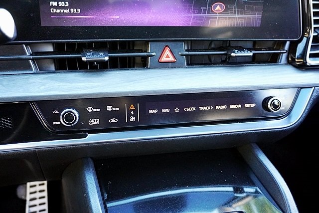 Used 2025 Gray Kia X-Line Prestige image 33