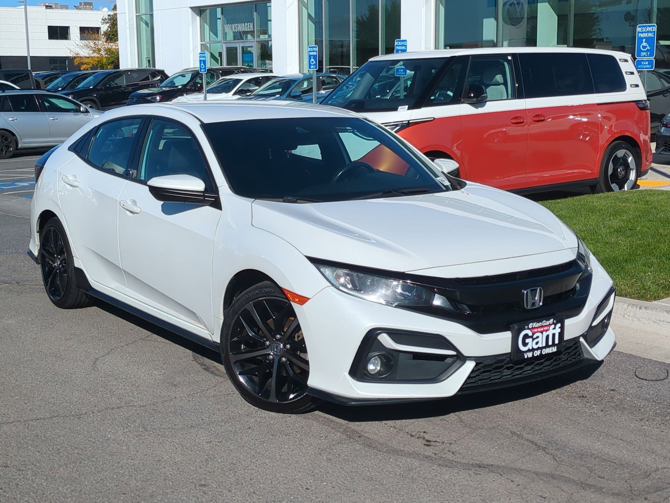 2020 Honda Civic Hatchback Sport's photo