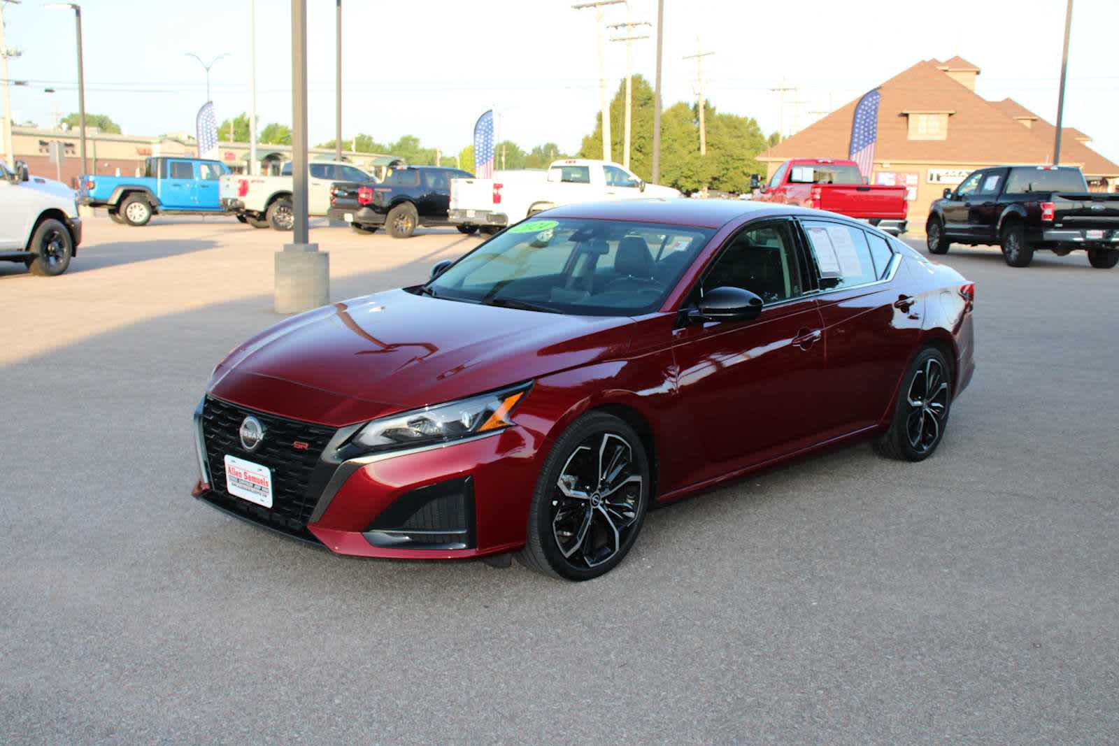 2024 Nissan Altima 2.5 SR photo 6