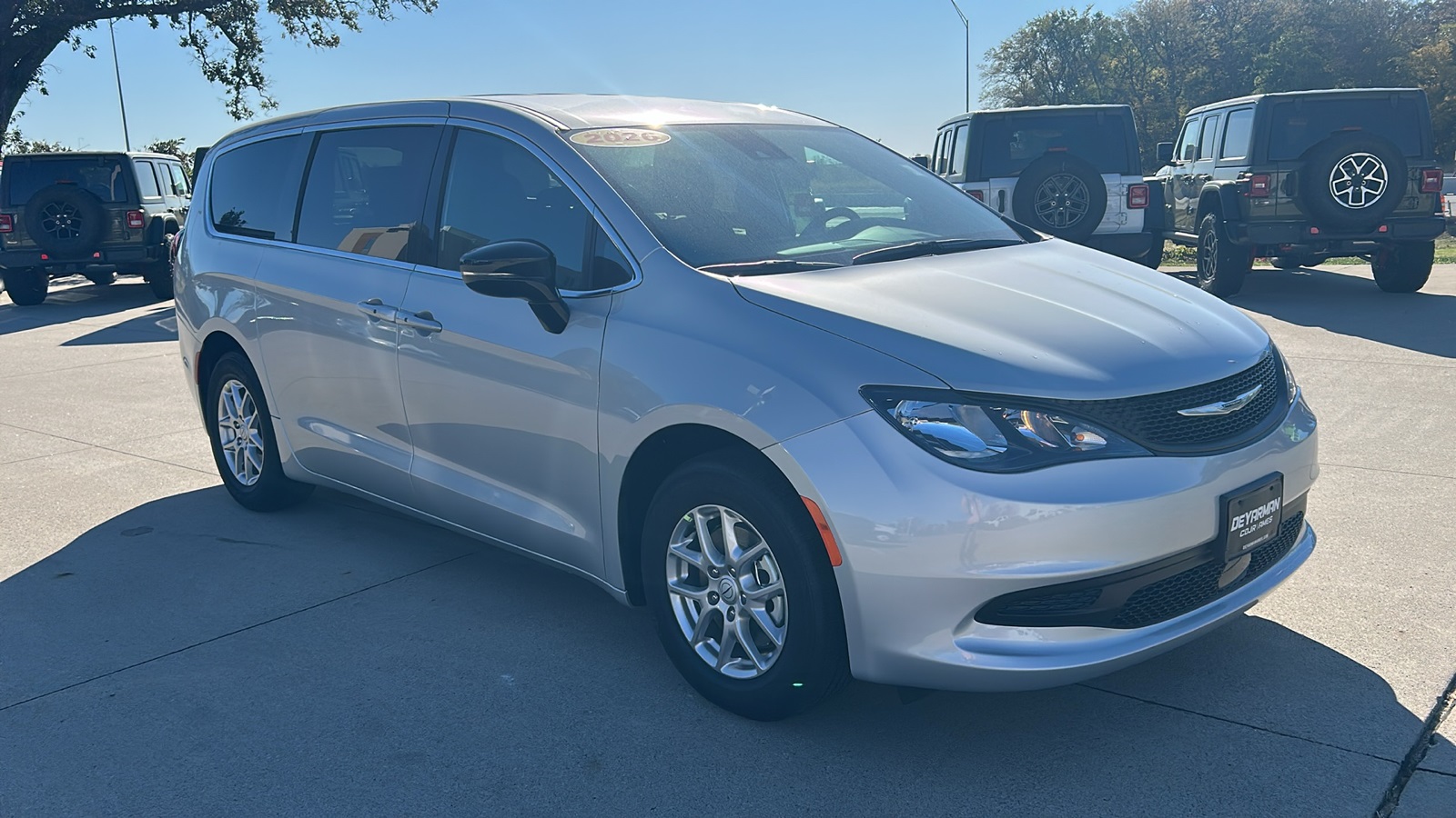 2026 Chrysler Voyager LX's photo