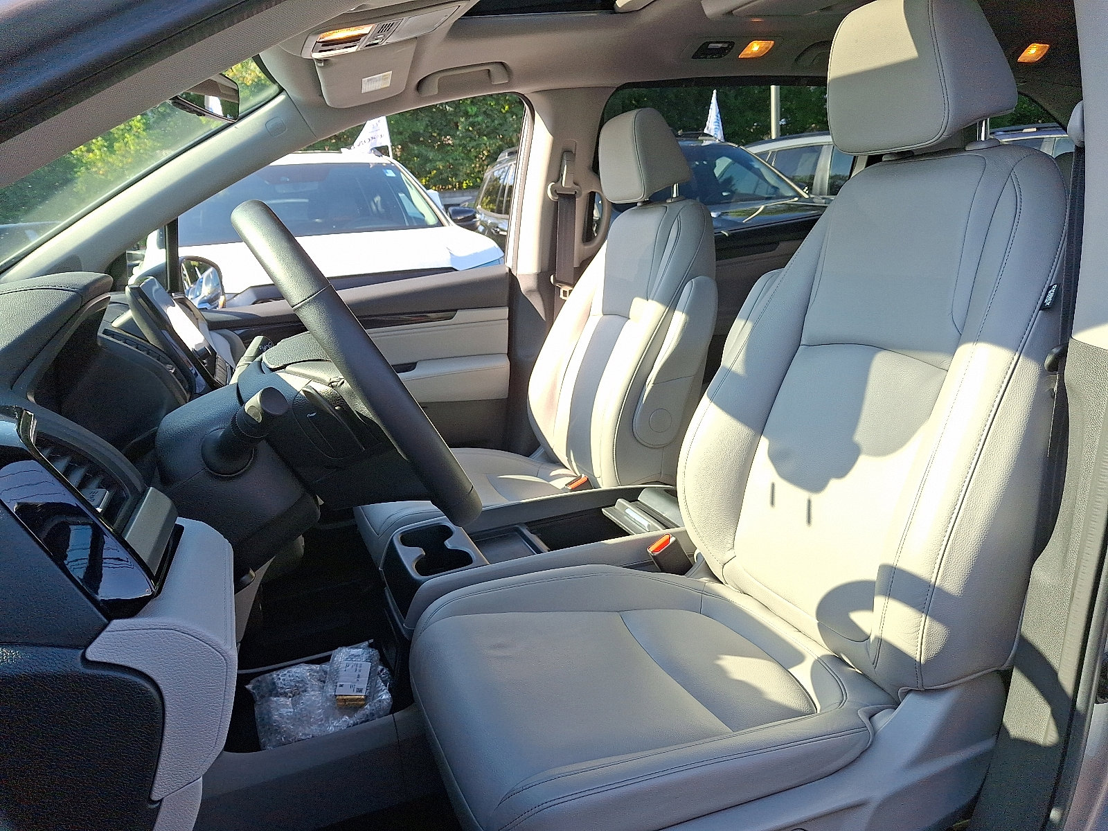 2023 Honda Odyssey Touring photo 12