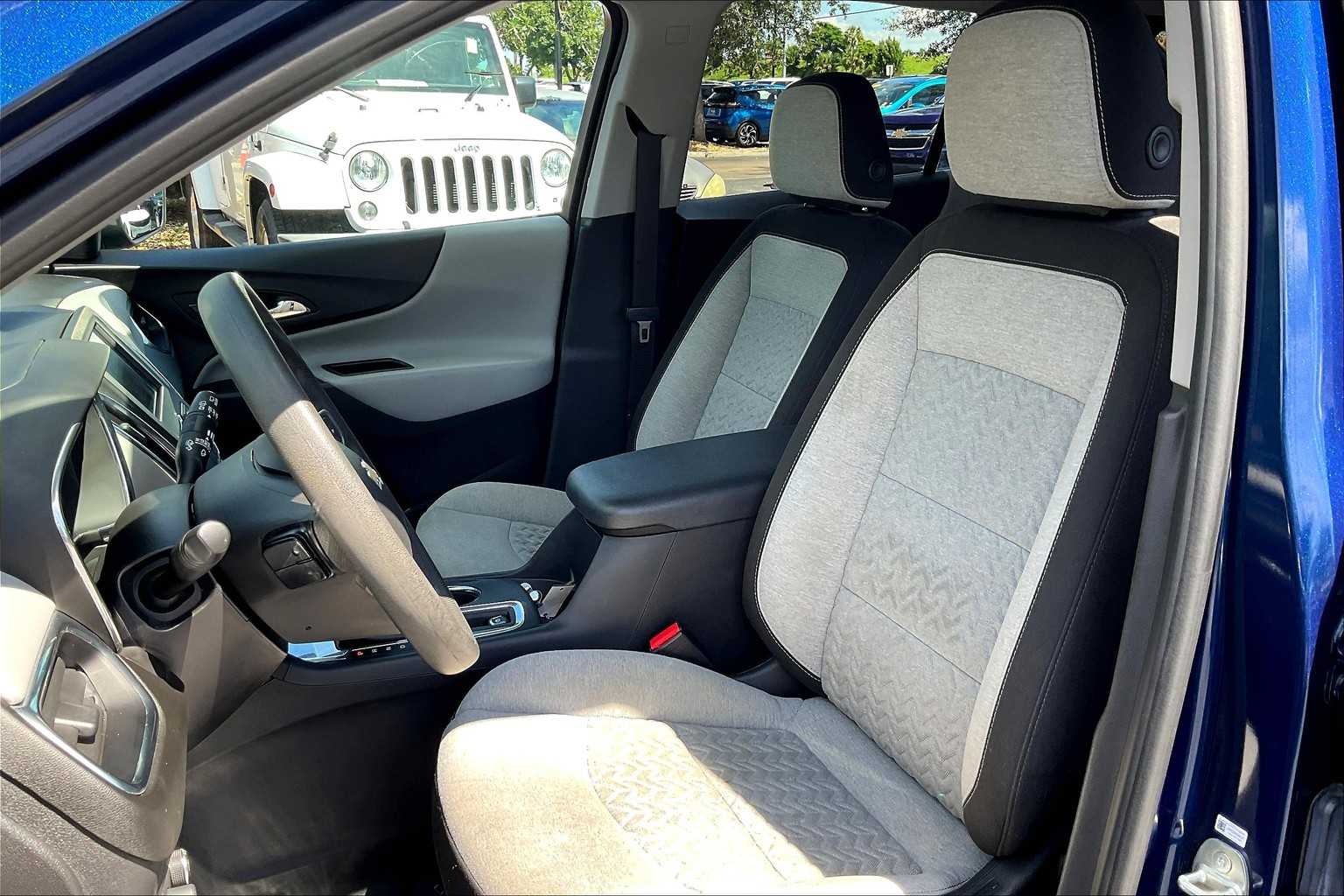 2023 Chevrolet Equinox LS photo 21