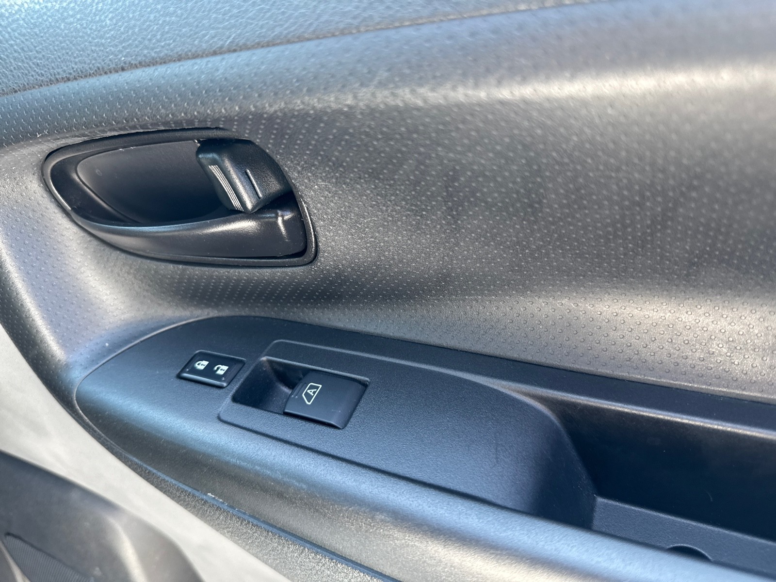 2020 Nissan NV200 SV photo 10