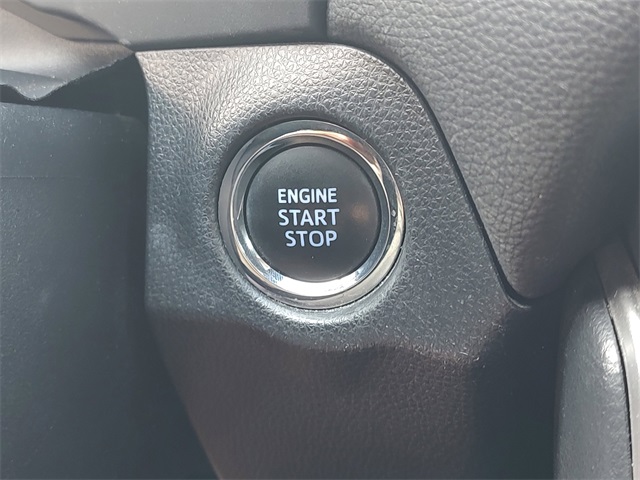 2019 Toyota RAV4 Limited photo 17
