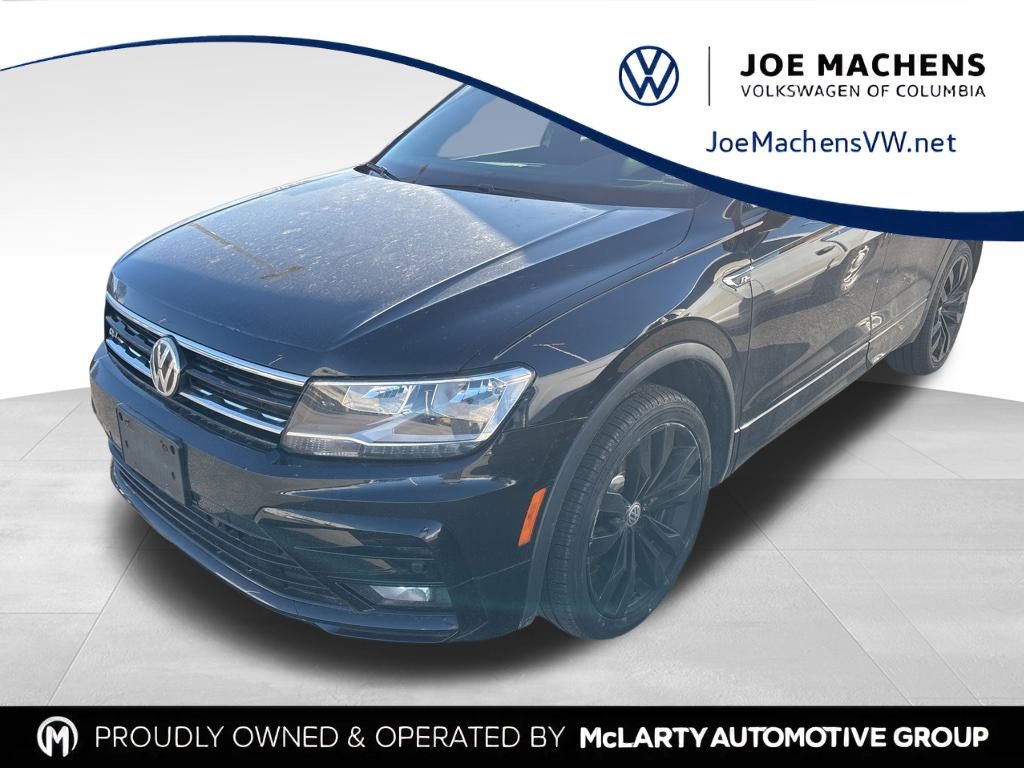 2021 Volkswagen Tiguan SE R-LINE BLACK's photo