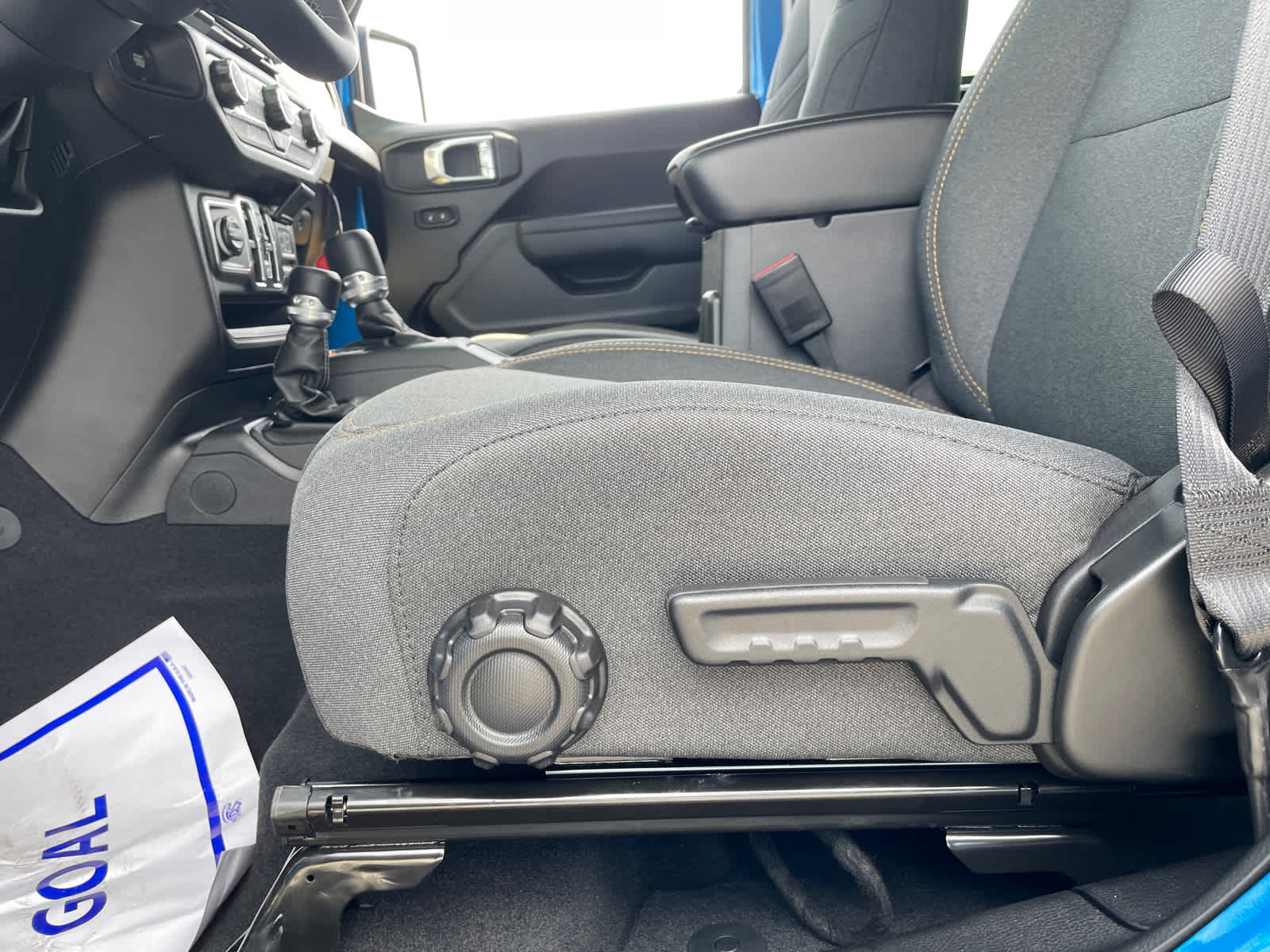 2025 Jeep Wrangler Sport S photo 19