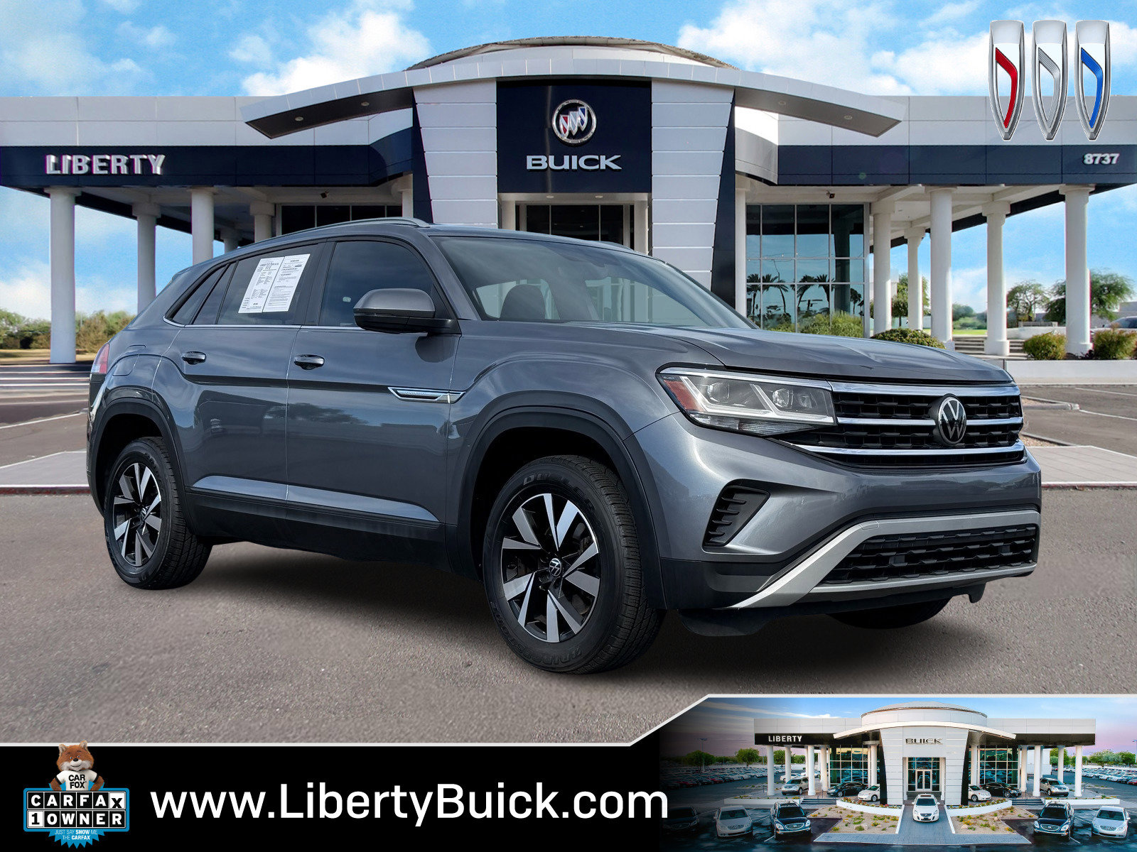 2022 Volkswagen Atlas Cross Sport SE's photo