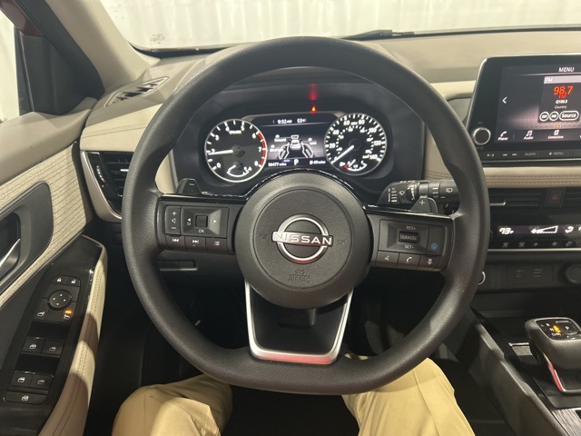 2023 Nissan Rogue SV photo 12