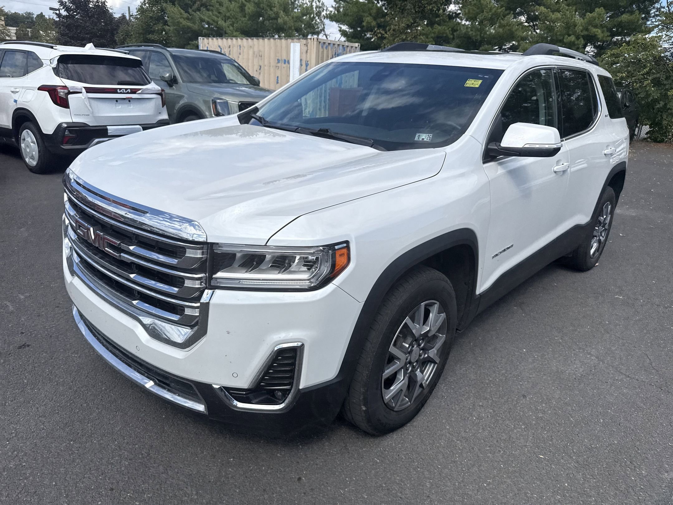 2023 Gmc Acadia SLT photo 2
