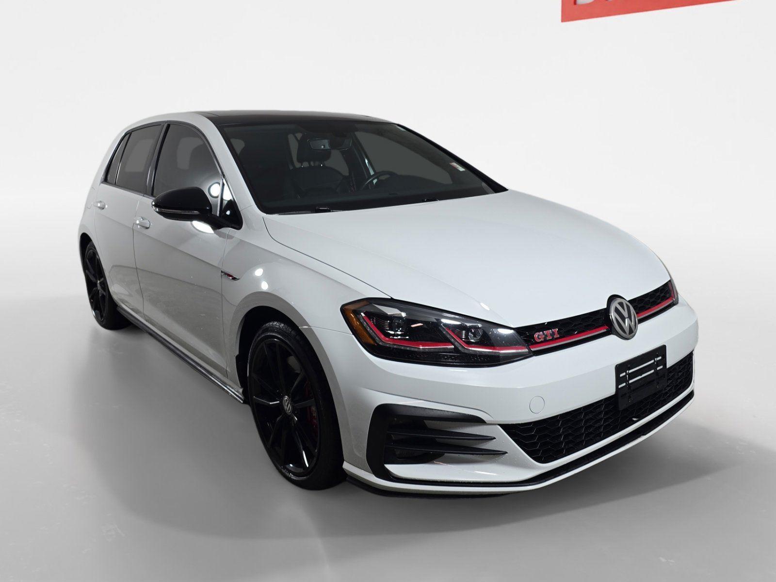 2021 Volkswagen Golf GTI SE's photo