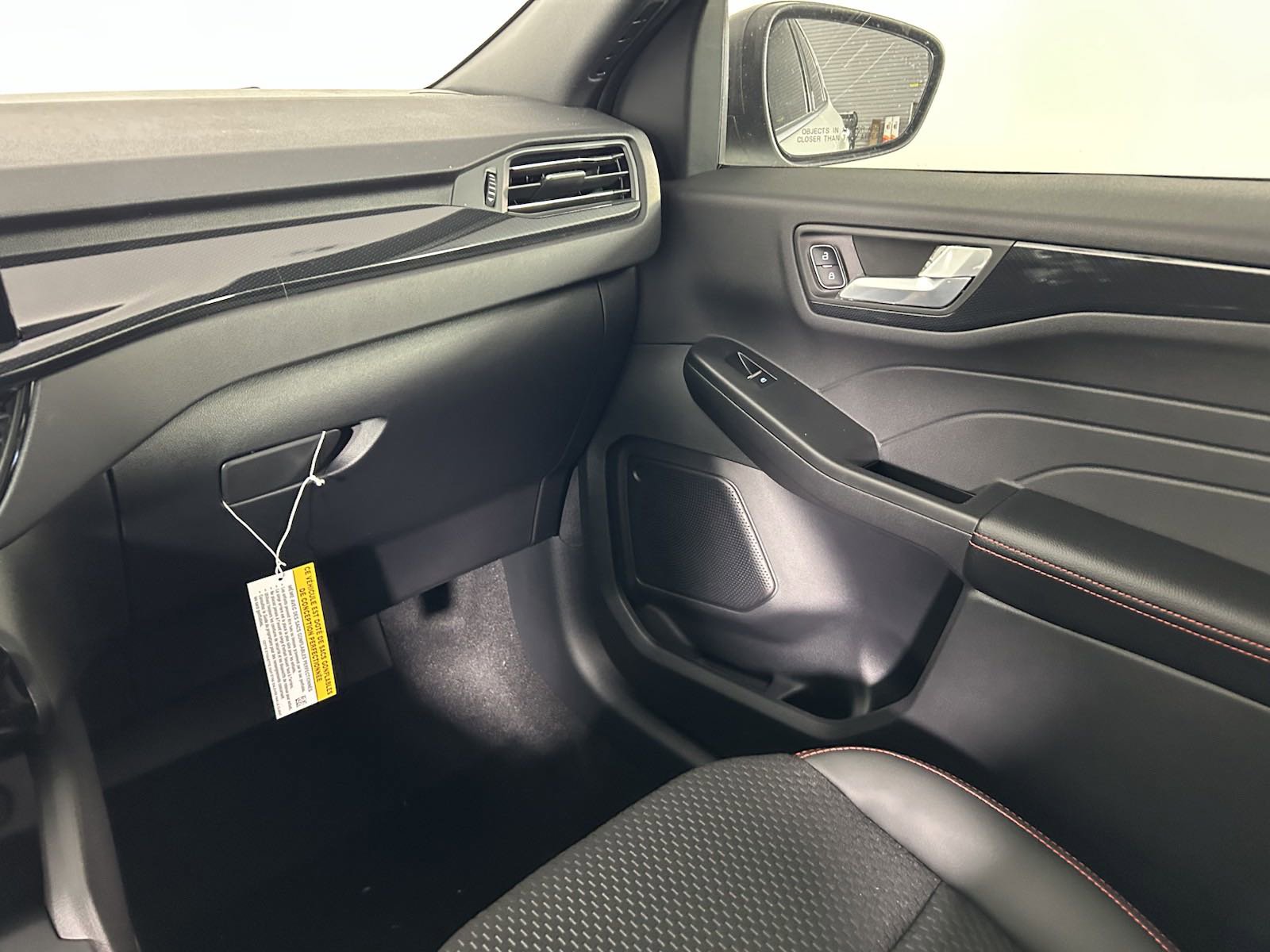 2025 Ford Escape ST-Line photo 14