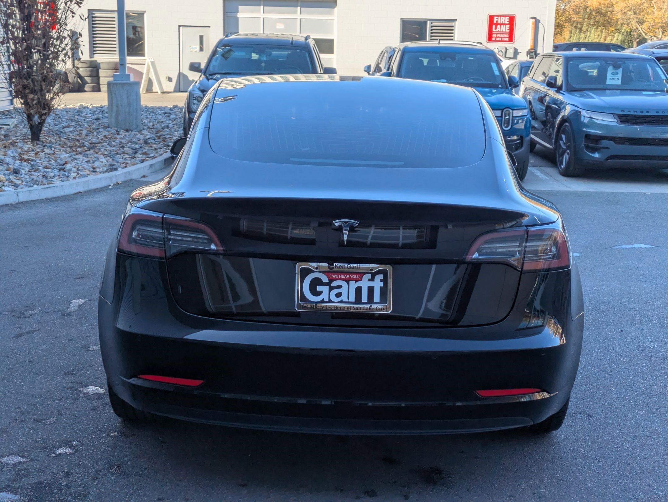 2019 Tesla Model 3 Mid Range photo 4