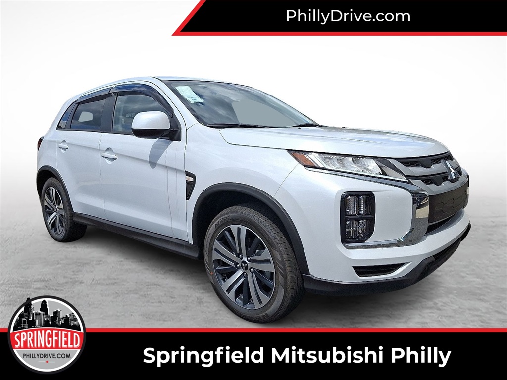 2025 Mitsubishi Outlander Sport ES's photo