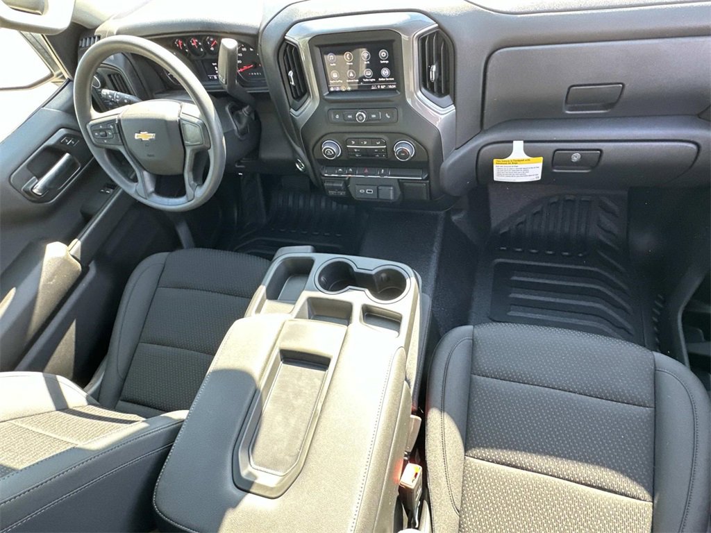 2026 Chevrolet Silverado 1500 photo 3