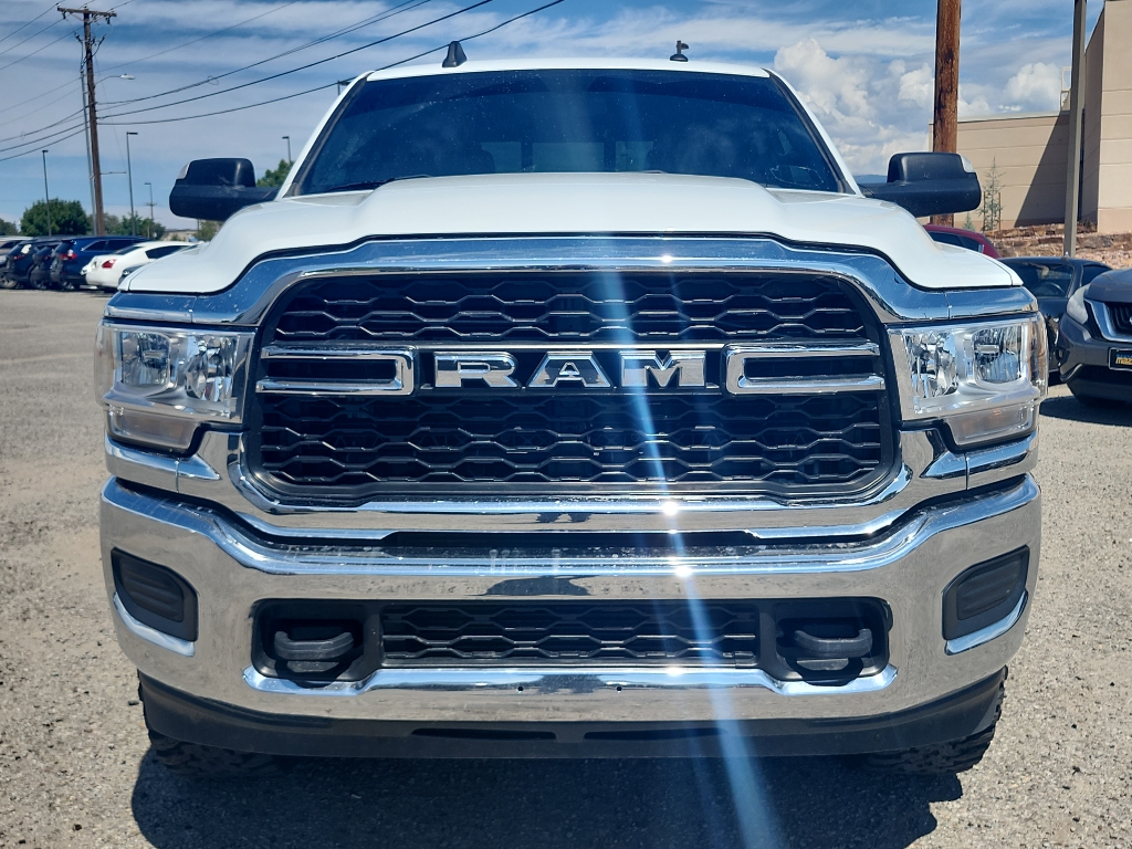 2022 Ram 3500 Tradesman photo 2