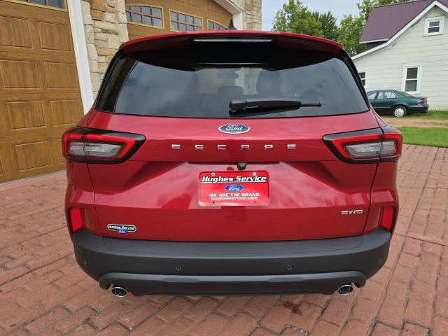 2026 Ford Escape ST-Line photo 4