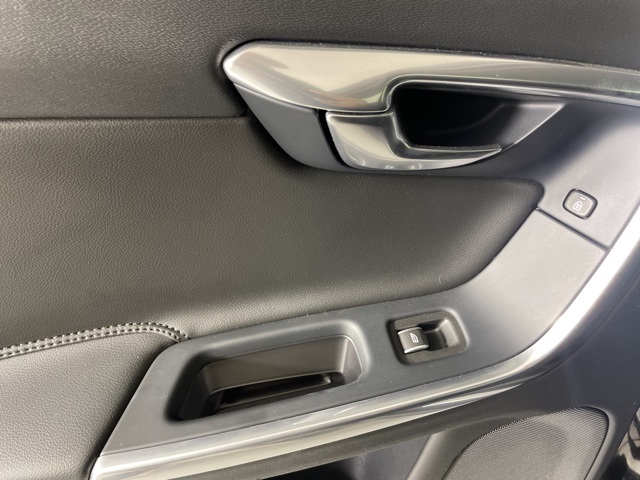 2017 Volvo S60 Inscription T5 photo 28