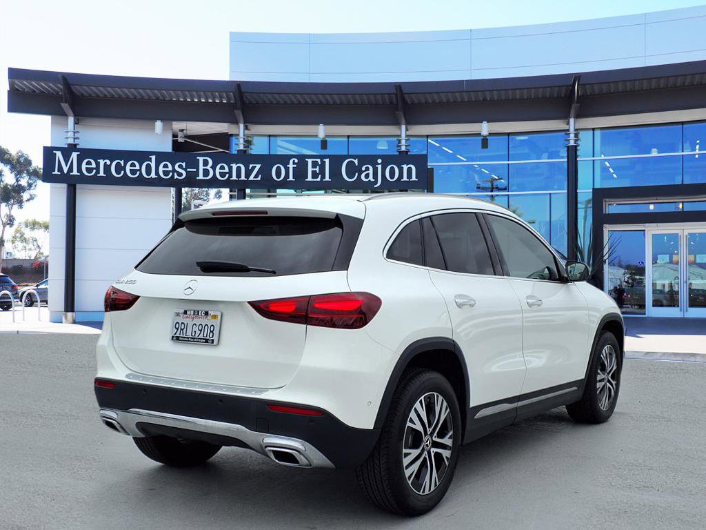 2025 Mercedes Benz GLA 250 photo 3