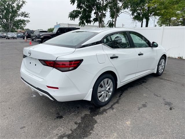 2025 Nissan Sentra S photo 13