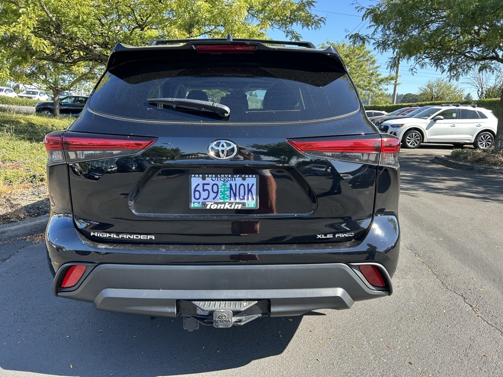 2022 Toyota Highlander XLE photo 6