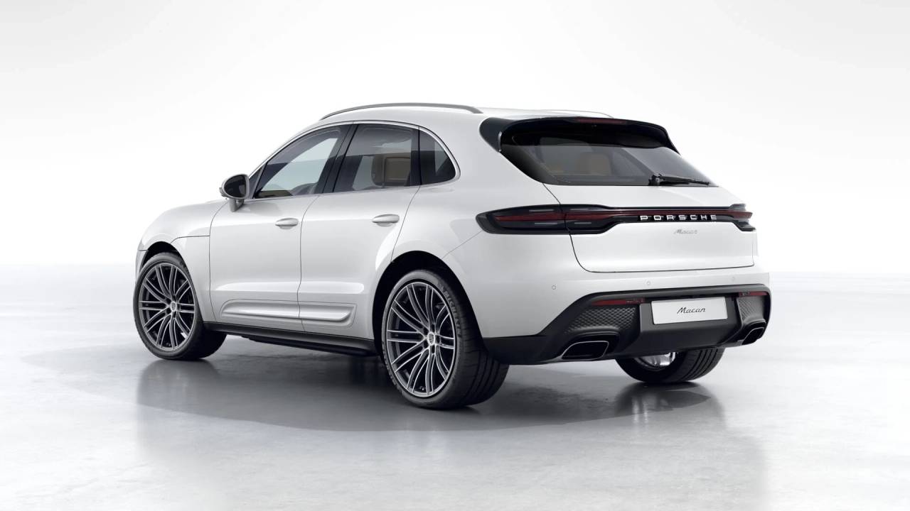 2026 Porsche Macan T photo 3