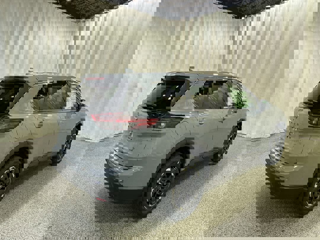 2026 Nissan Rogue SV photo 4