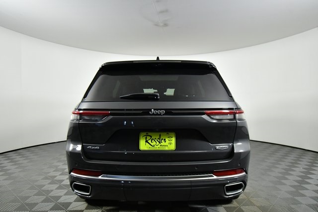 2022 Jeep Grand Cherokee Summit photo 11