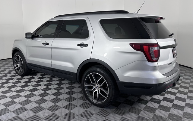 2019 Ford Explorer Sport photo 4