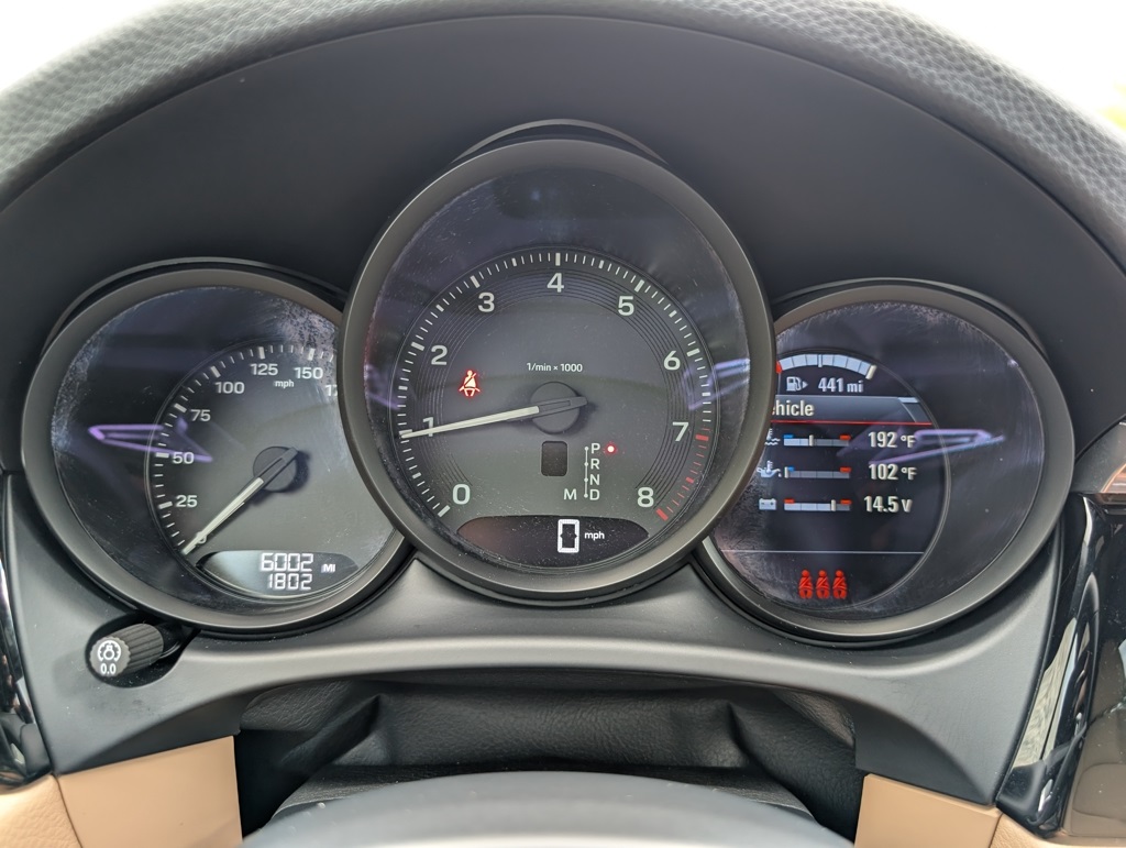2025 Porsche Macan T photo 12