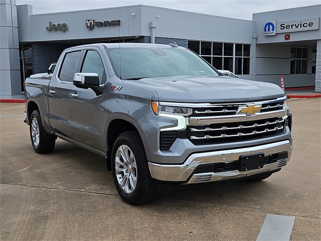 2024 Chevrolet Silverado 1500 LTZ's photo