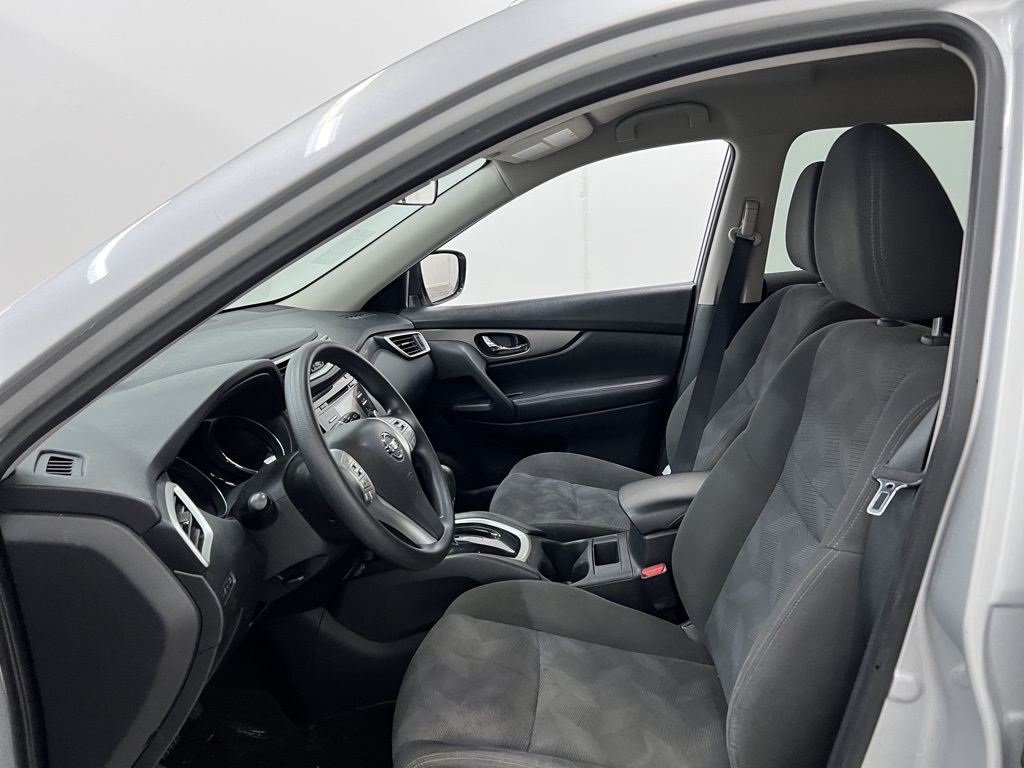 2016 Nissan Rogue SV photo 7