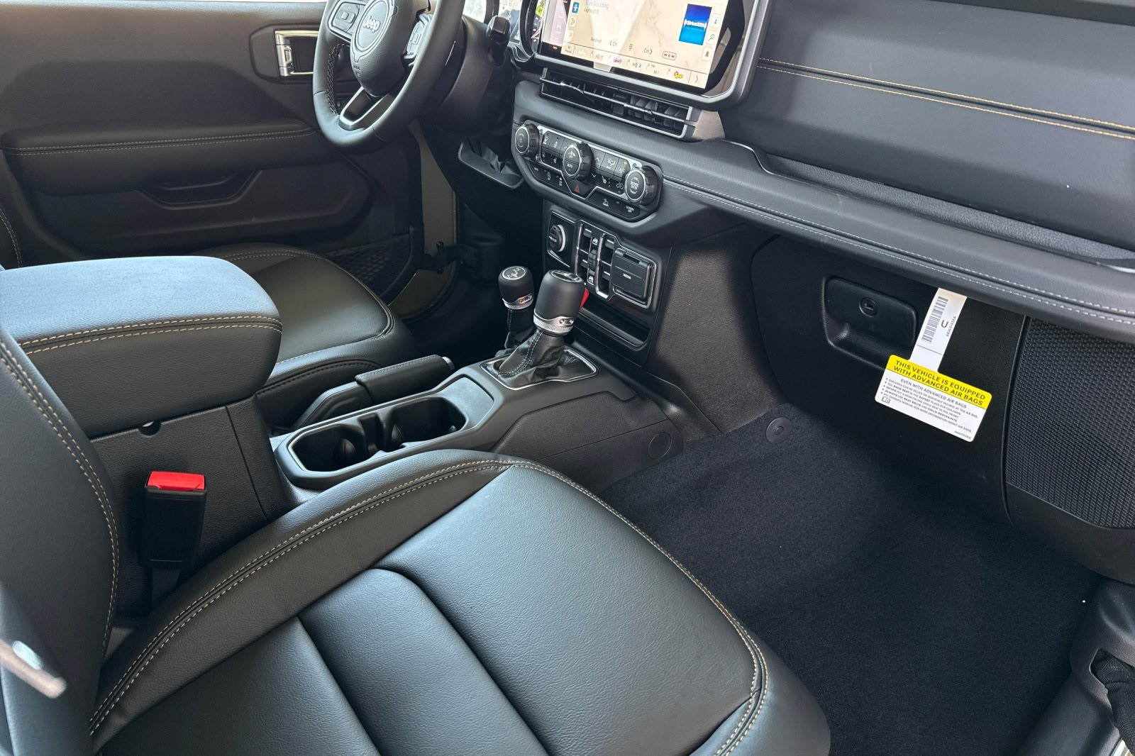 2025 Jeep Gladiator Sport photo 14