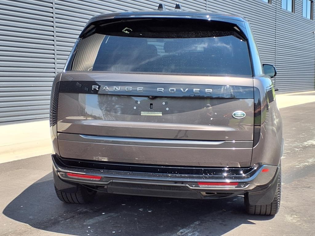 2023 Land Rover Range Rover SE photo 28