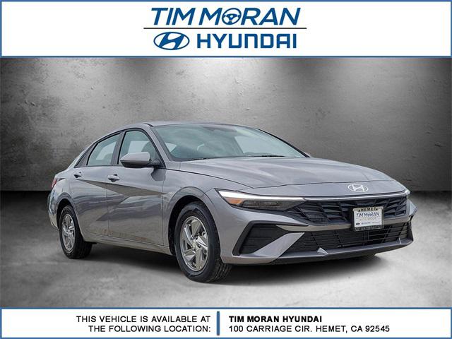 2026 Hyundai Elantra SE's photo