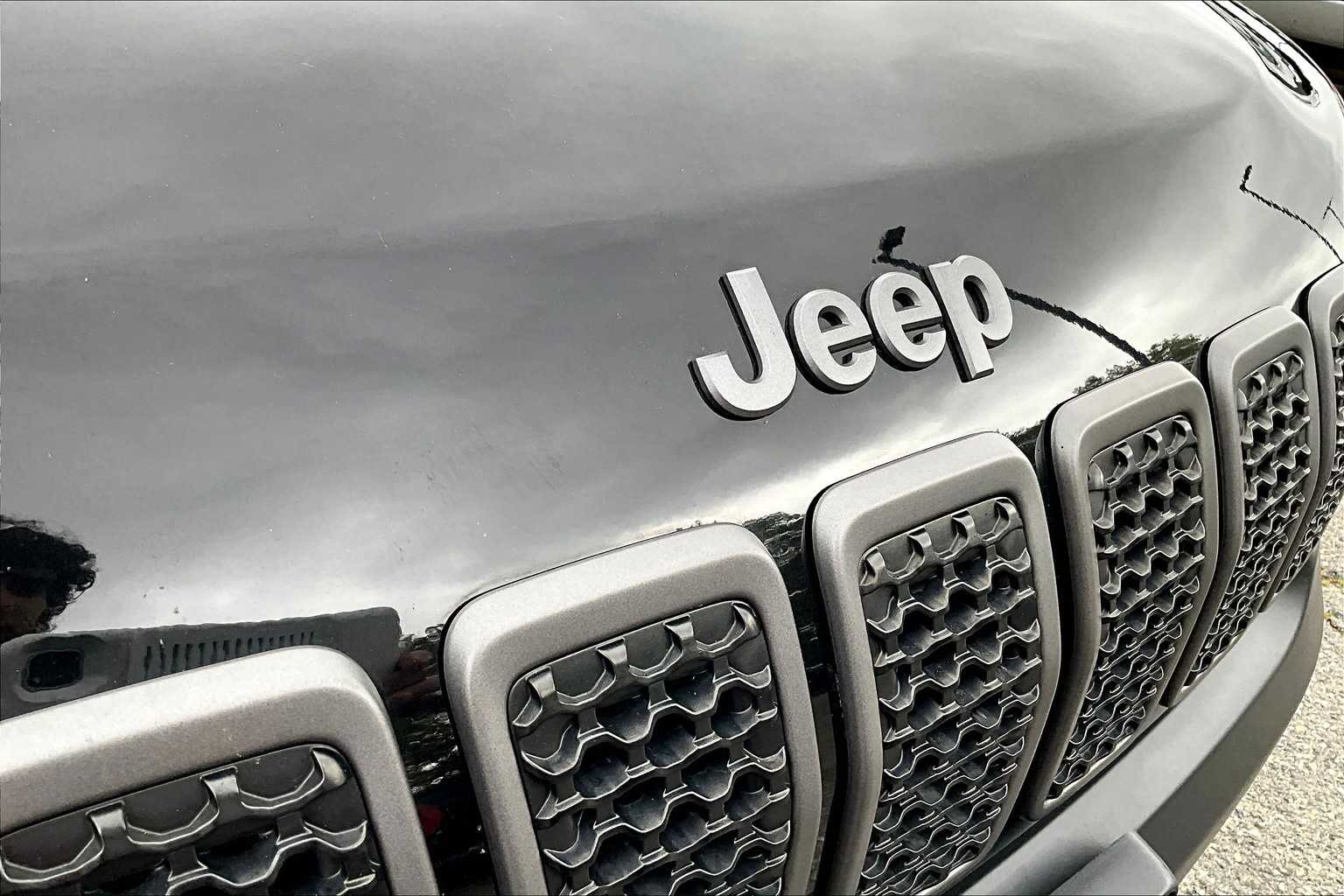 2021 Jeep Cherokee Trailhawk photo 27