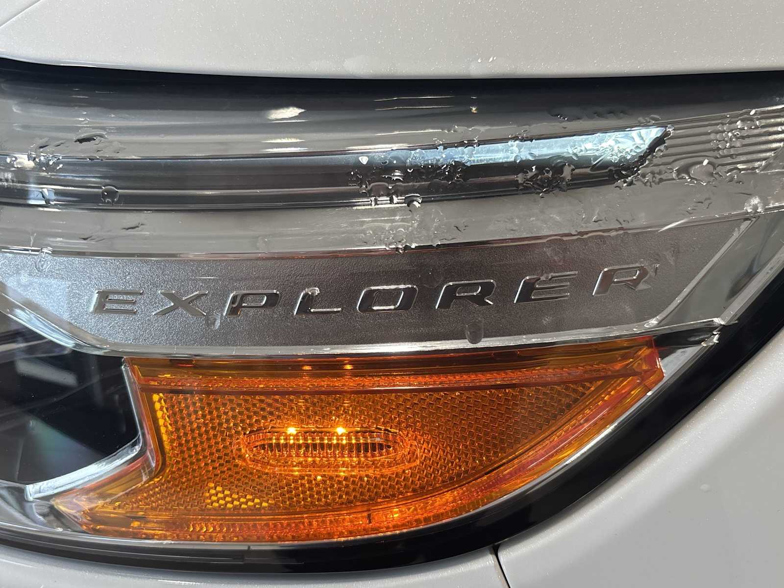 2020 Ford Explorer XLT photo 28