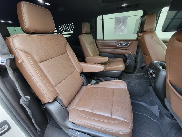 2021 Chevrolet Suburban High Country photo 22