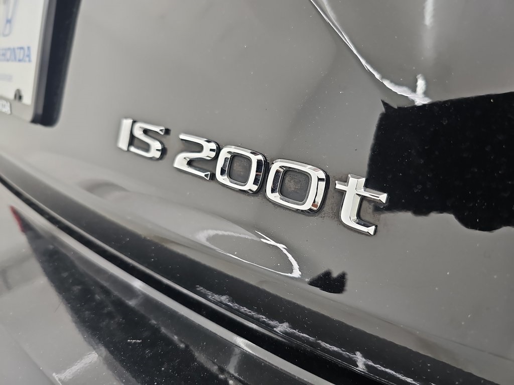 2016 Lexus IS 200t F SPORT photo 38