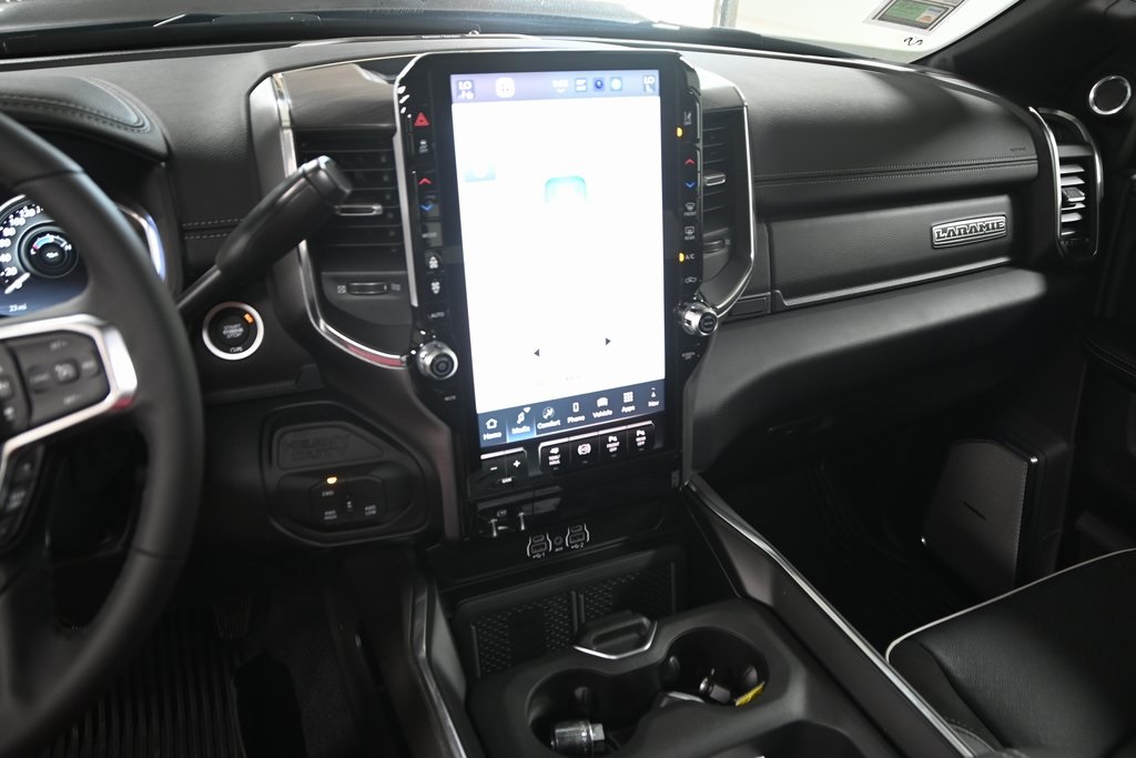 2025 Ram 2500 Laramie photo 13