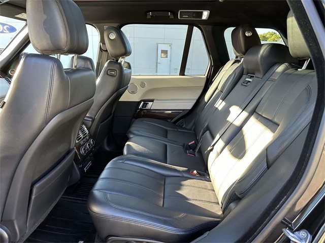 2016 Land Rover Range Rover HSE photo 8