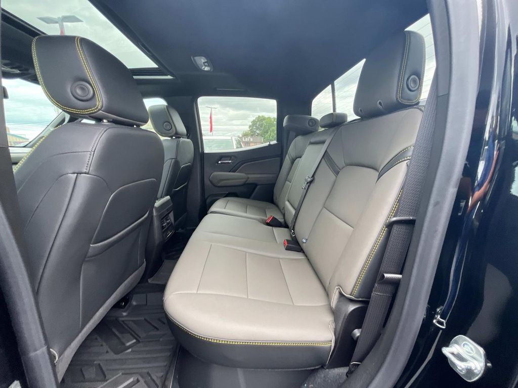 2025 Chevrolet Colorado ZR2 photo 12