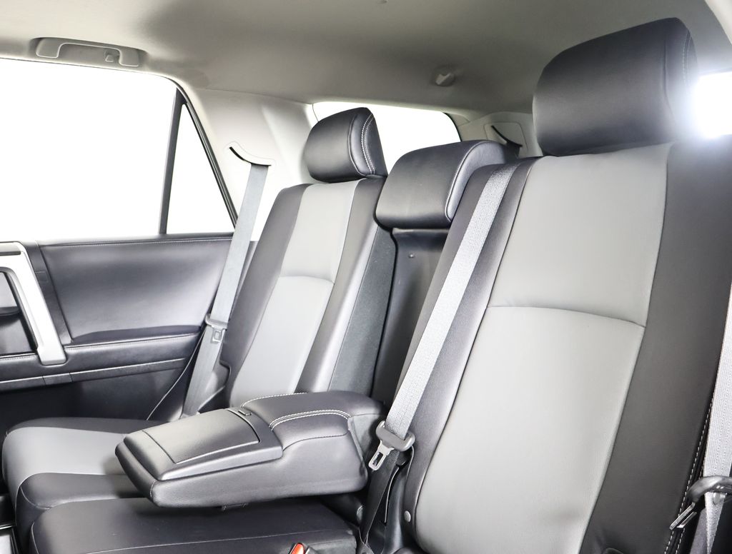 2021 Toyota 4Runner SR5 Premium photo 15