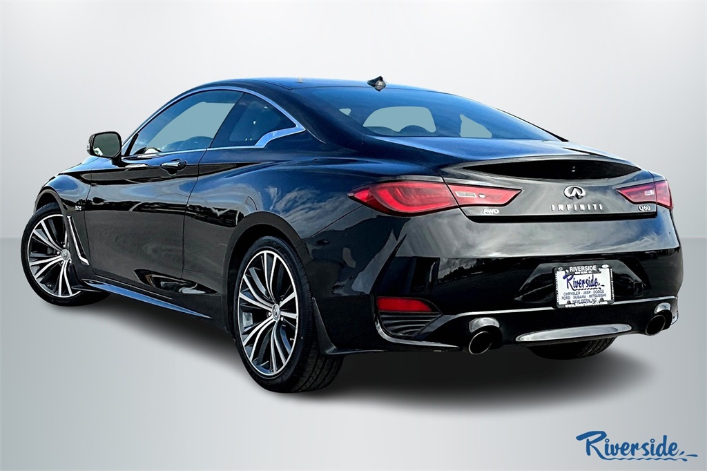 2017 Infiniti Q60 3.0t Premium photo 4