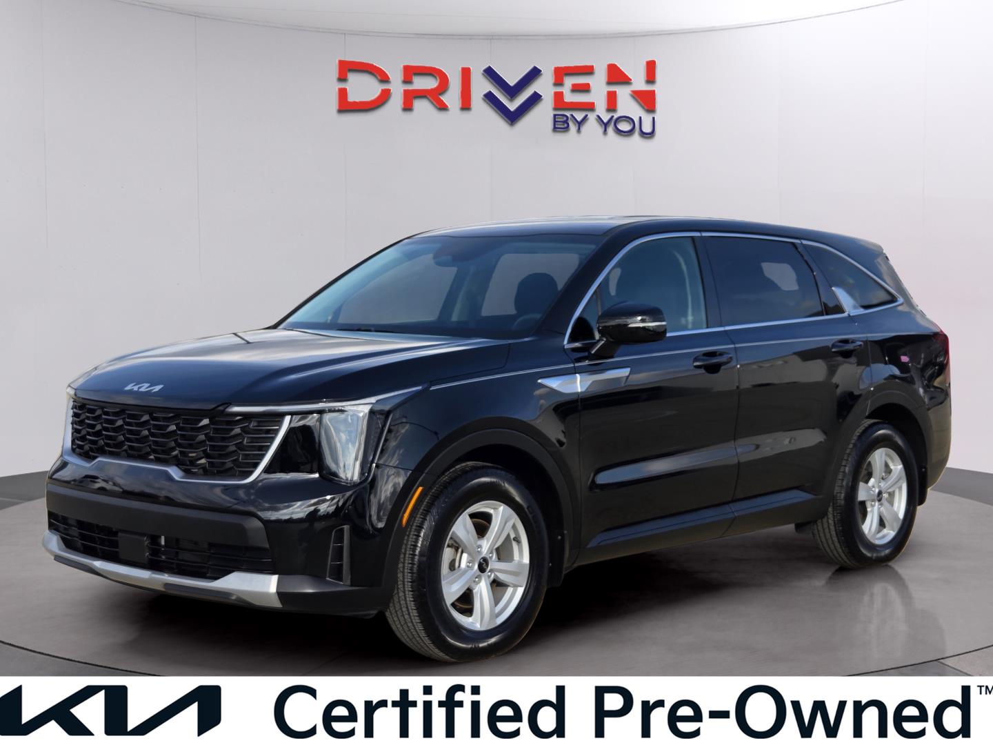 2025 Kia Sorento LX's photo