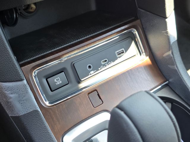 2025 Subaru Ascent Touring photo 35