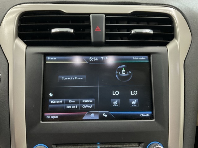 2016 Ford Fusion SE photo 17