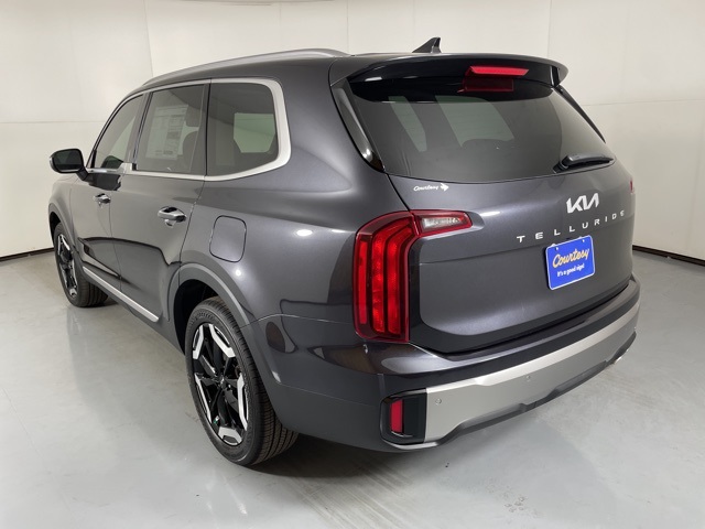 2025 Kia Telluride S photo 3