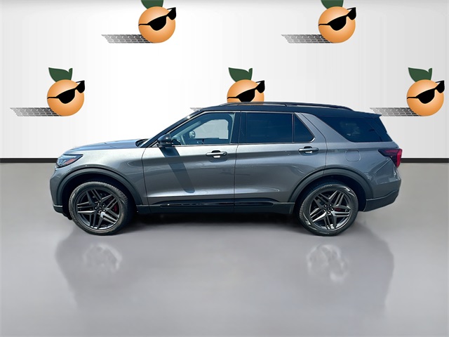 2025 Ford Explorer ST photo 4